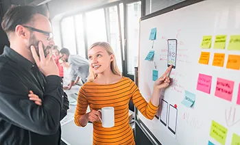 Mobile-App-Design Weiterbildung Kursübersicht mit Lernmodulen und Dozentenfoto