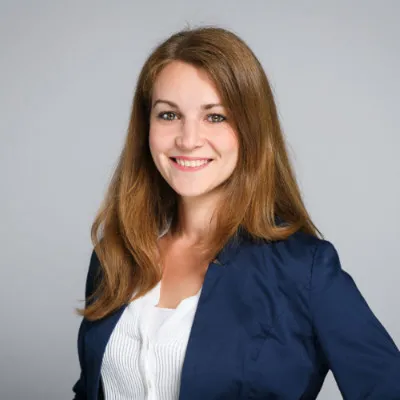 Verena Martin, arbeitet bei der Deutsche Gesellschaft für Projektmanagement e. V. als UX/UI Designerin und ist Teilnehmerin des AI Driven Design Methods Kurs der UIX Academy gewesen.
